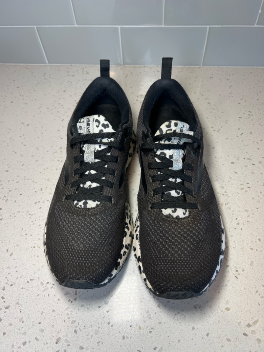 Brooks Revel 5 Snow Leopard Print Running Shoes Black White Athletic Laces Sz 9B - Picture 2 of 15